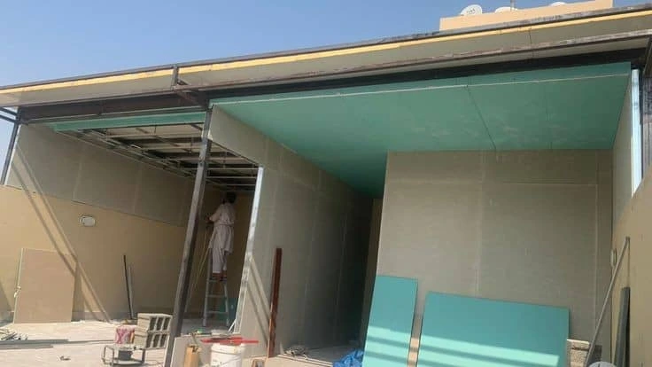 استخدامات-ساندوتش-بانل-مظلات-وسواتر-الديار-الاصيلة