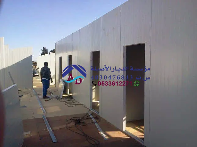 ملاحق ساندوتش بانل